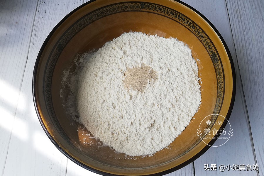 图片[4]-2碗面粉 一个鸡蛋 一擀一折 柔软层多 比面包还好吃 太香了-起舞食谱网