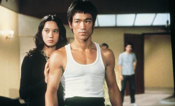 李小龙死后，他的徒弟为何娶了他的妻子？原因让人十分不齿！