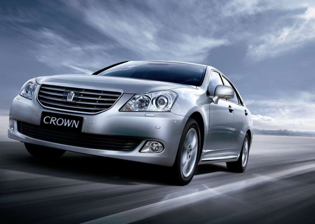 与汉兰达相比，皇冠陆放究竟有什么异同？