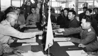 1954年我军误击英国客机，美军2艘航母威逼海南，险酿大战