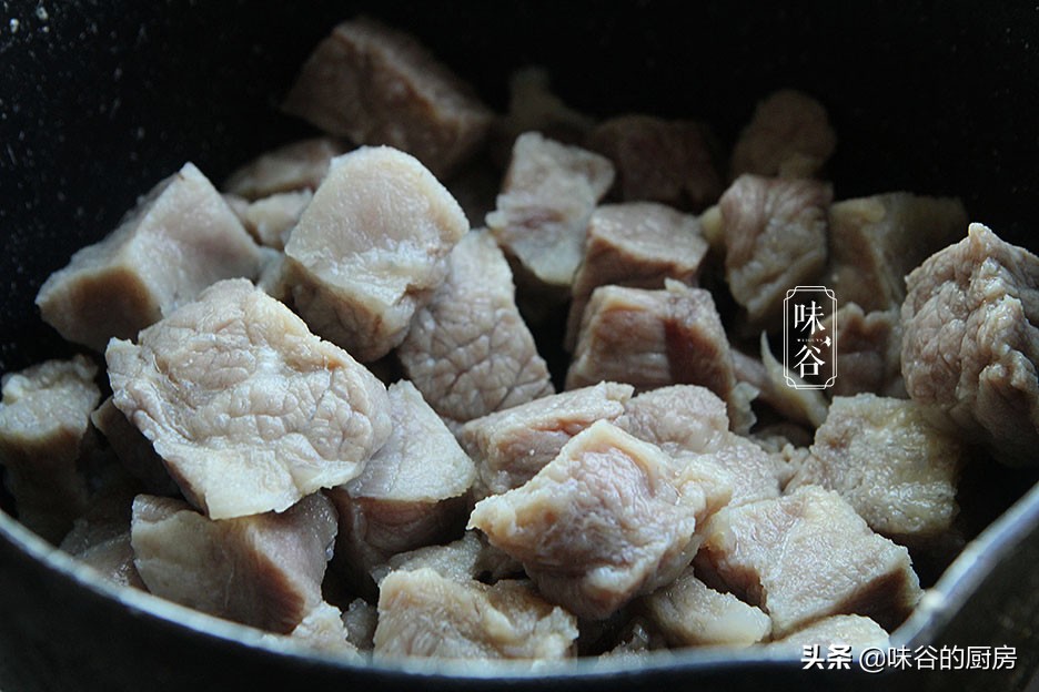天越冷越要吃這肉，簡單燉一鍋，營養美味又暖胃，貴點也值得