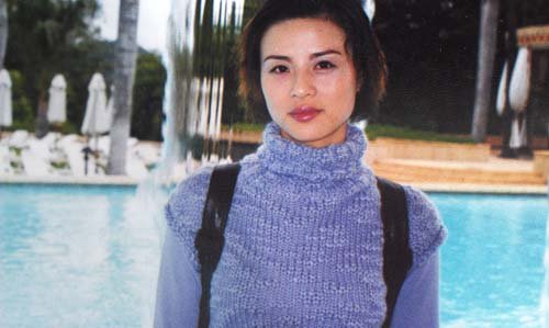 知名女模特，靠\"借钱\"过奢靡生活，4年