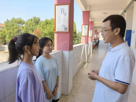 恪守初心本色 黄石阳新县半壁山中学教师陈磊用爱心抒写精彩人生