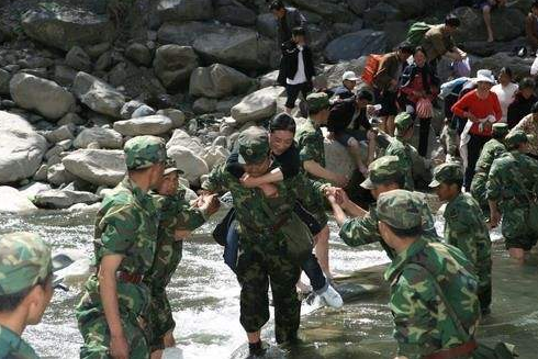 为何如今没人敢惹中国？只因12年前的一次意外，展示中国真正实力