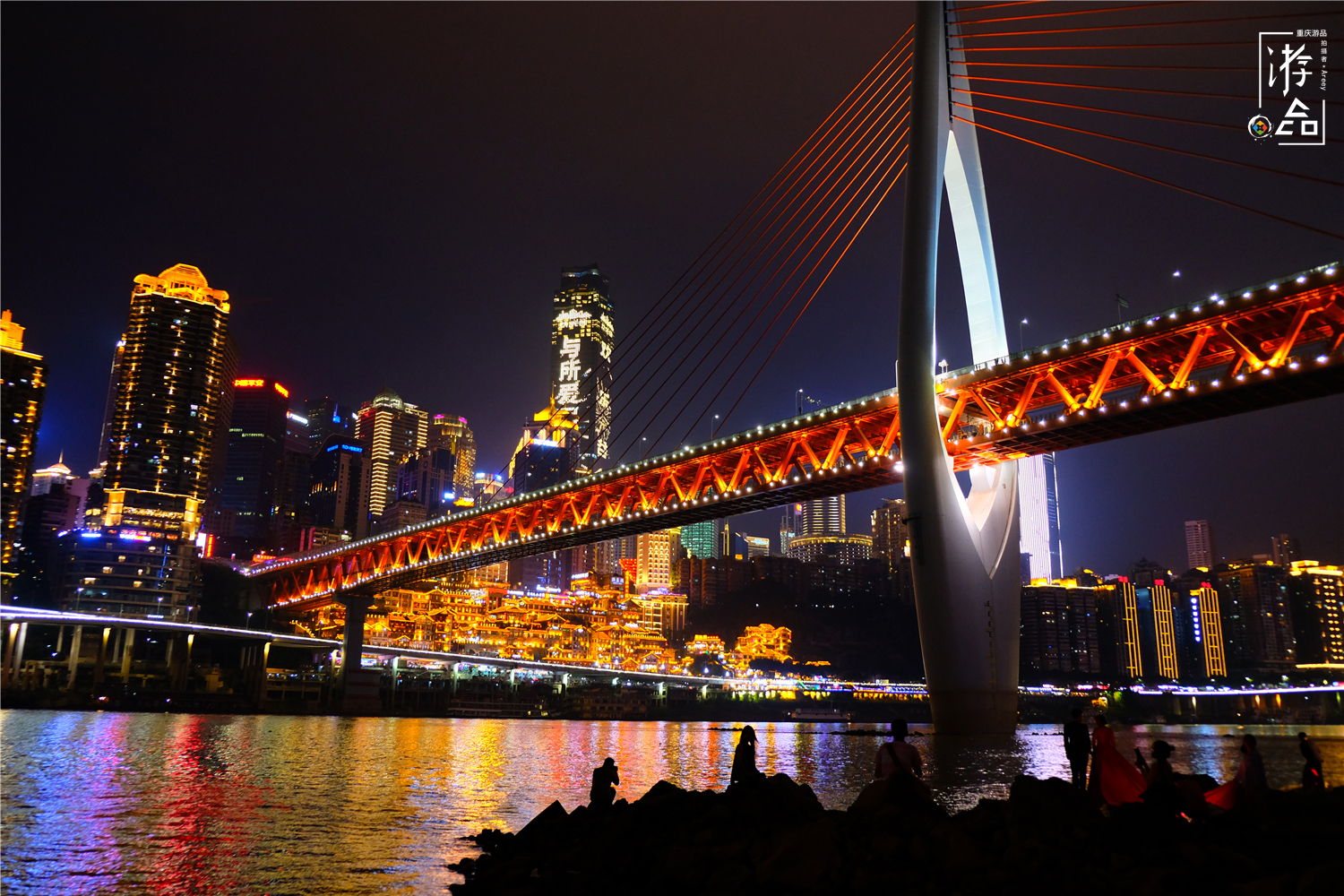 重庆崽儿张晋携蔡少芬回到家乡，一支短片，将山城的美一网打尽