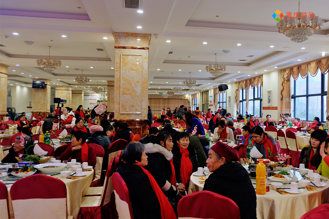 重庆方言：子女给老人操办的“生期酒”，究竟可以有多热闹？