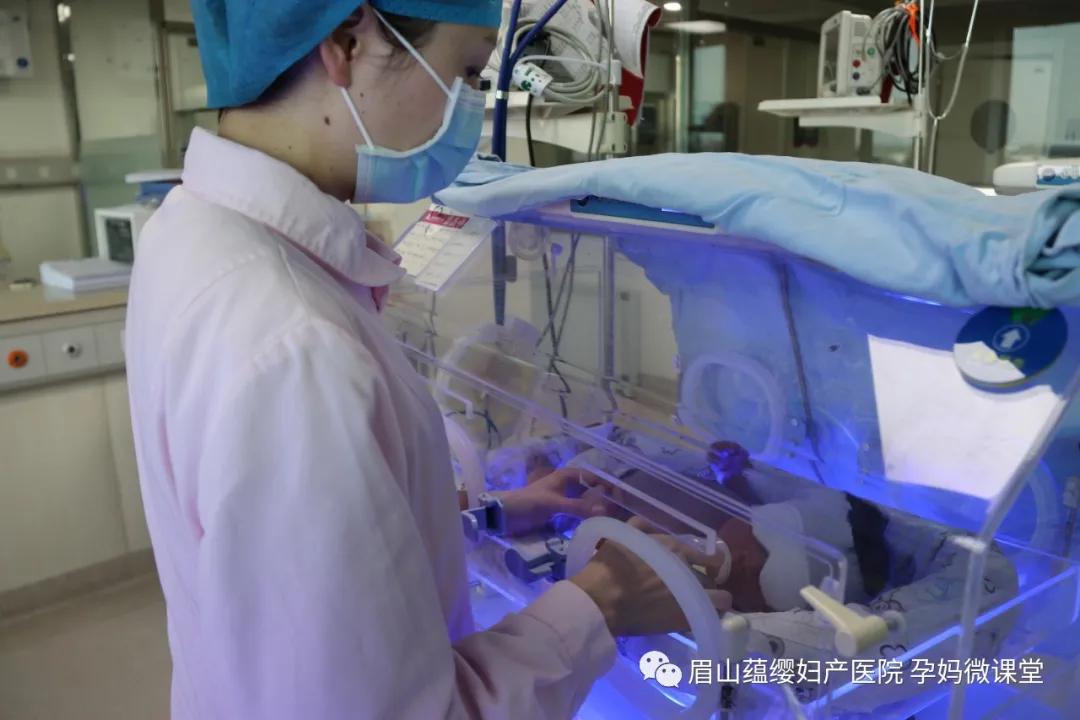 春節(jié)“不打烊”，蘊纓工作人員堅守崗位，為全市人民健康保駕護航