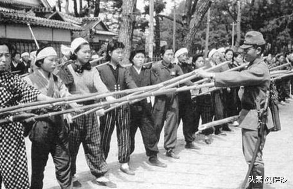 日本为什么放弃一亿玉碎本土决战？1945年8月16日溥仪被苏军抓获