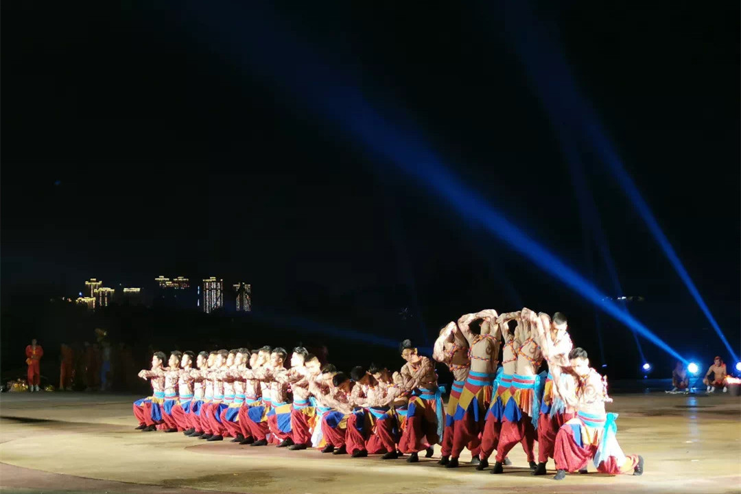 重庆十大文化符号：具有危险性的铜梁龙舞，却是难得的非遗文化