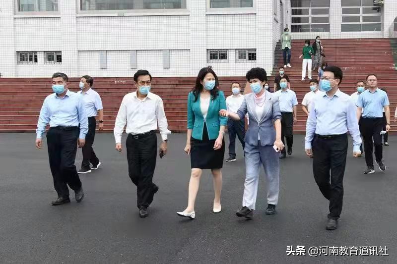 传承精华 守正创新！副省长霍金花到南阳医专调研指导工作