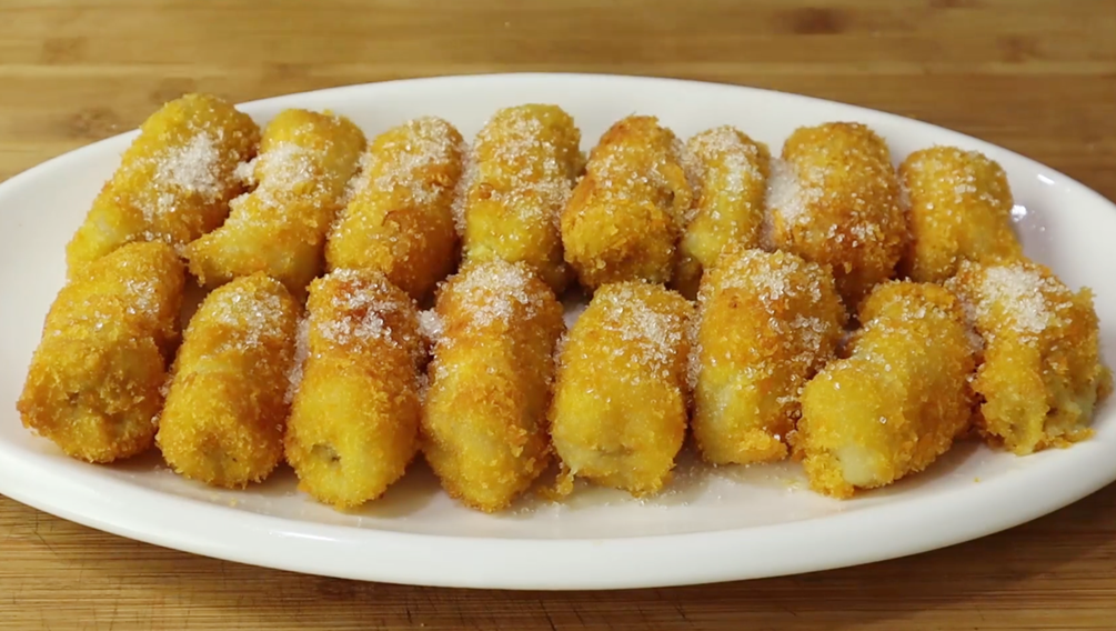 香蕉裡淋2雞蛋，簡單一做，軟糯香甜，孩子特愛吃，一次2斤不夠