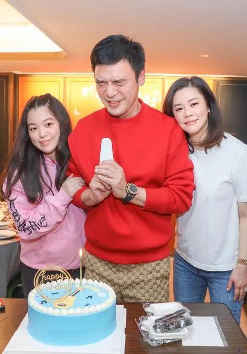 钟镇涛拒绝复婚：58岁再做父亲，是四个儿女的幸