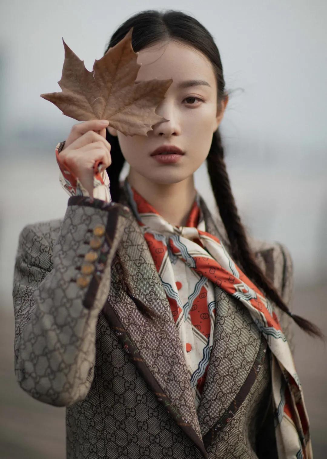 Penta提名倪妮,《流金岁月》朱锁锁换个头就翻红了,背后一扒全是黑料