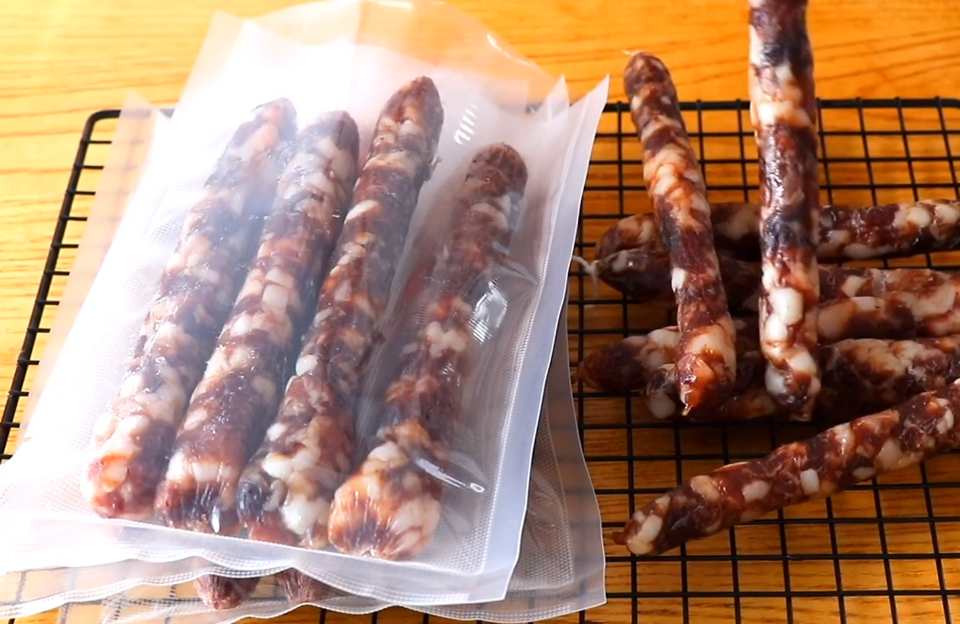自製廣式風味臘腸：詳細配方比例，香味醇厚無添加，比買的還香