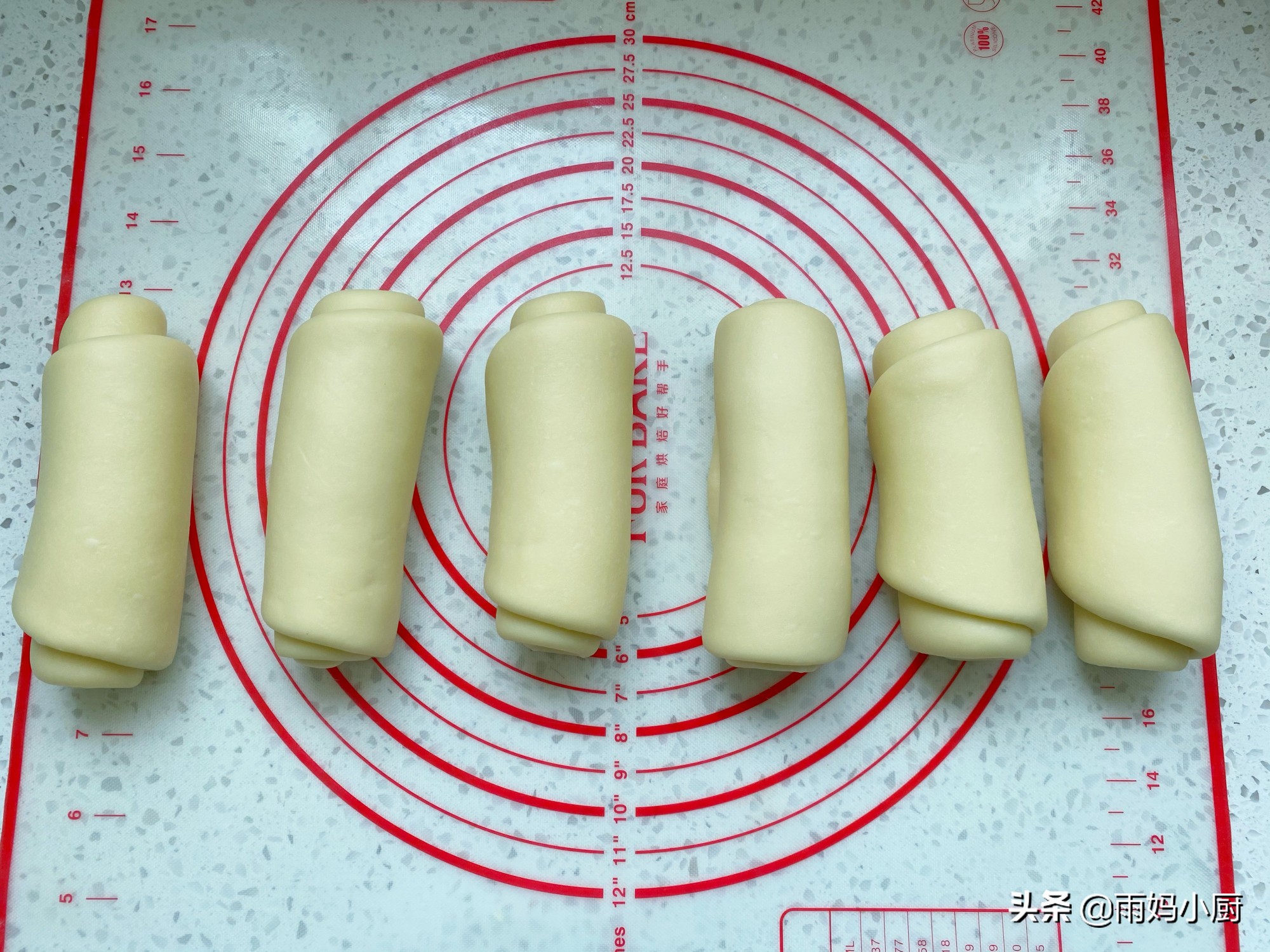 手残党也可以1次成功的手撕吐司，奶香浓郁又拉丝，手撕吃真香