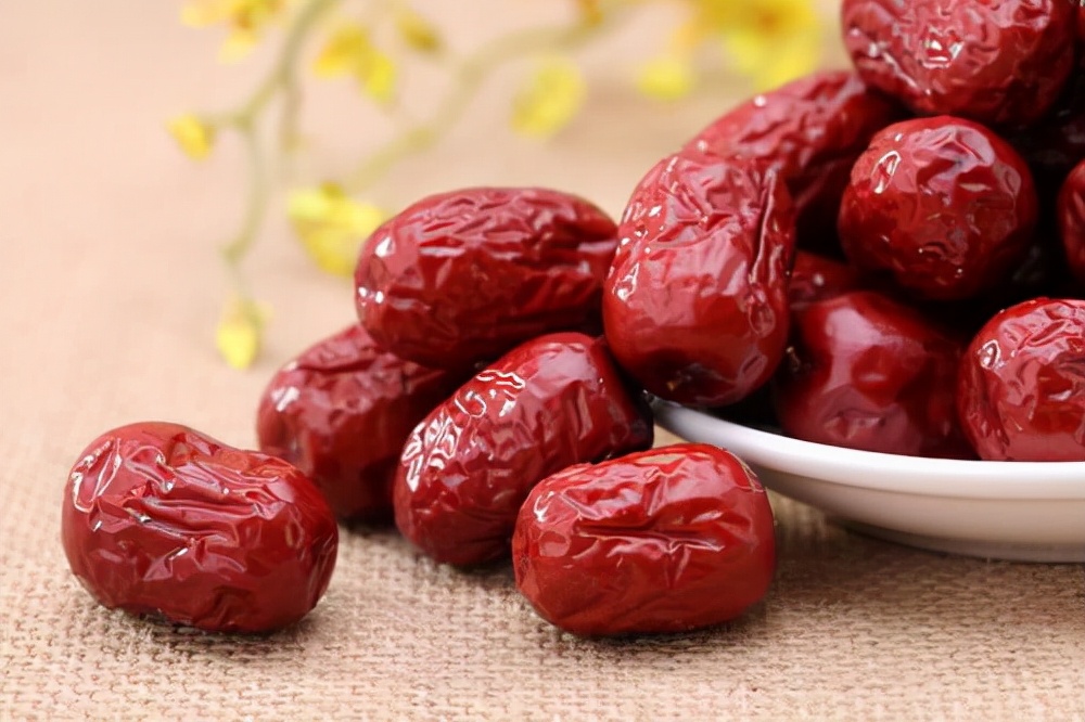 Are soy products the "catalyst" of uterine fibroids?Doctor Eat these 3