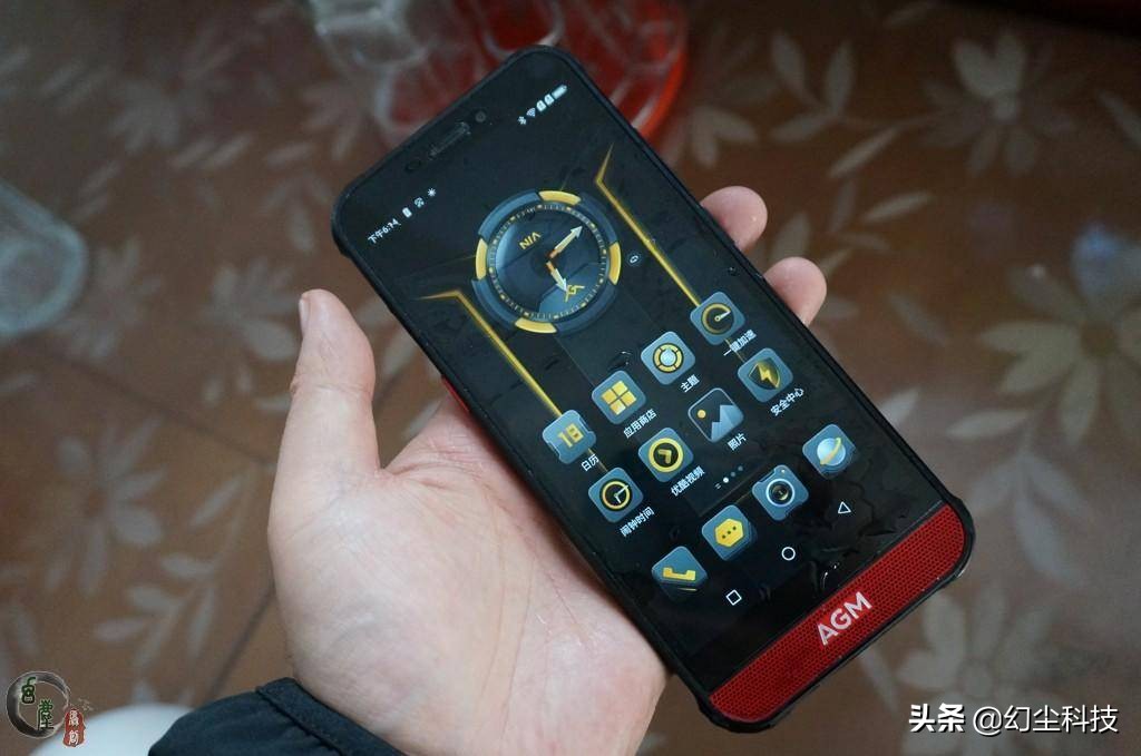 金嗓子+中国芯，一款适合老年人使用的三防手机，AGM H2体验