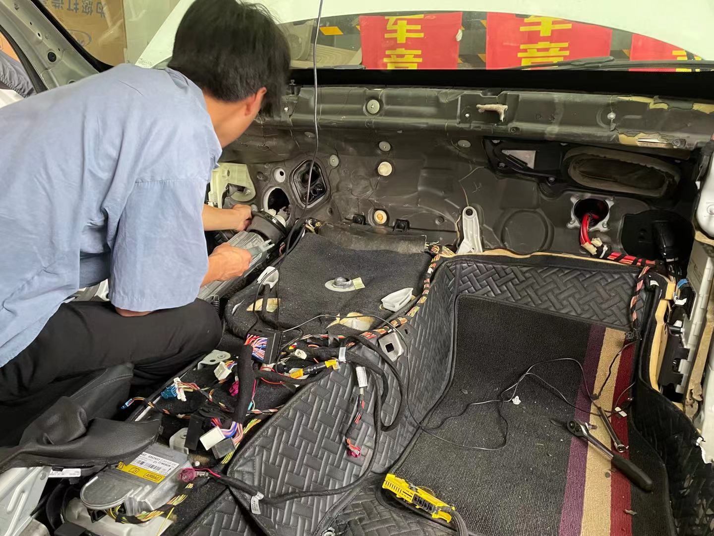 其他人我不管，我的客户不准再“吸毒”，进口宝马1系根治原车臭