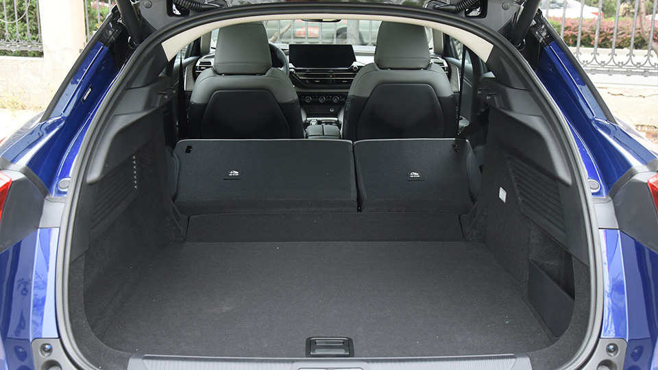 中配决定销量，凡尔赛C5 X价格猜想+购车手册