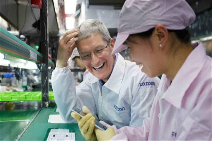 iPhone产量暴跌超50%！苹果遇麻烦：生产链转移至印度计划破产？