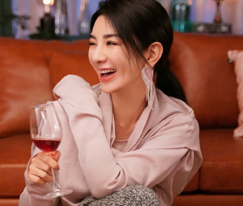 又一恋爱综艺官宣，五位大龄女演员征婚，光看