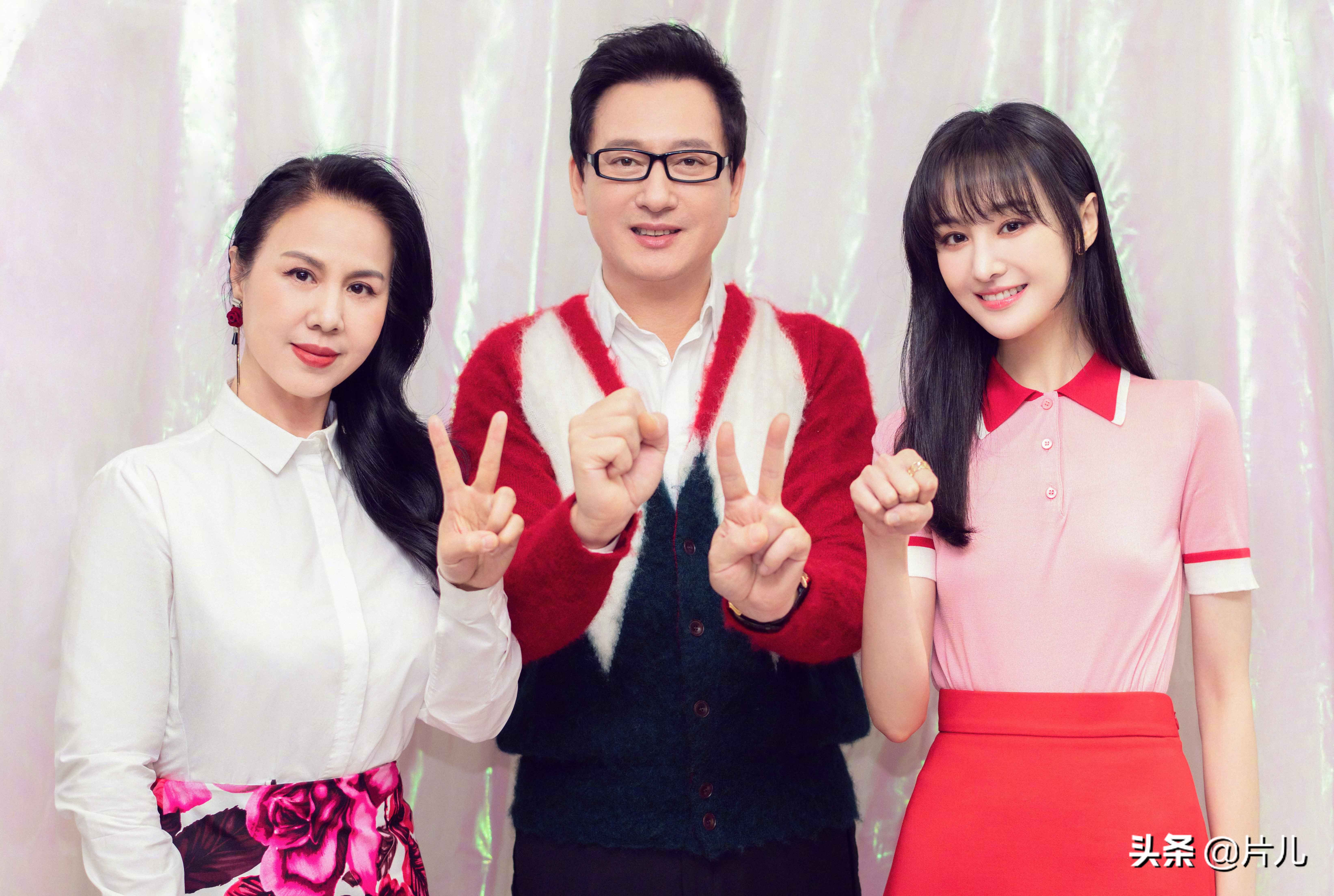 郑爽现状曝光，综艺节目镜头被删，已跟随父母