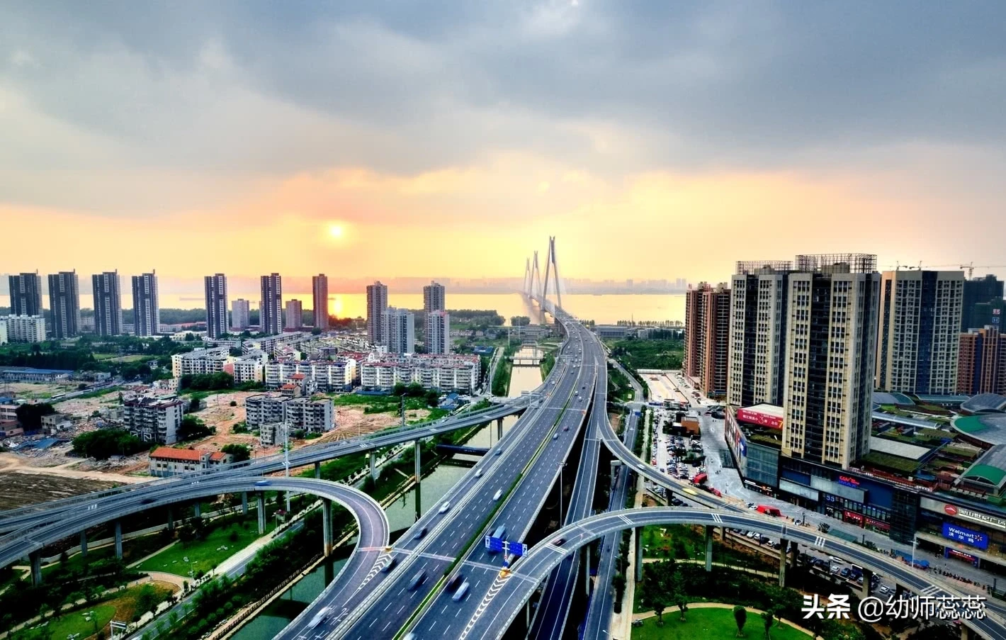 中国至关重要的二个城市群，一个以武汉为首，