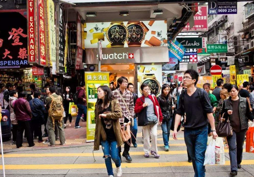 �黑暴�反撲？ 黃商明目張膽賣�暴獨�商品