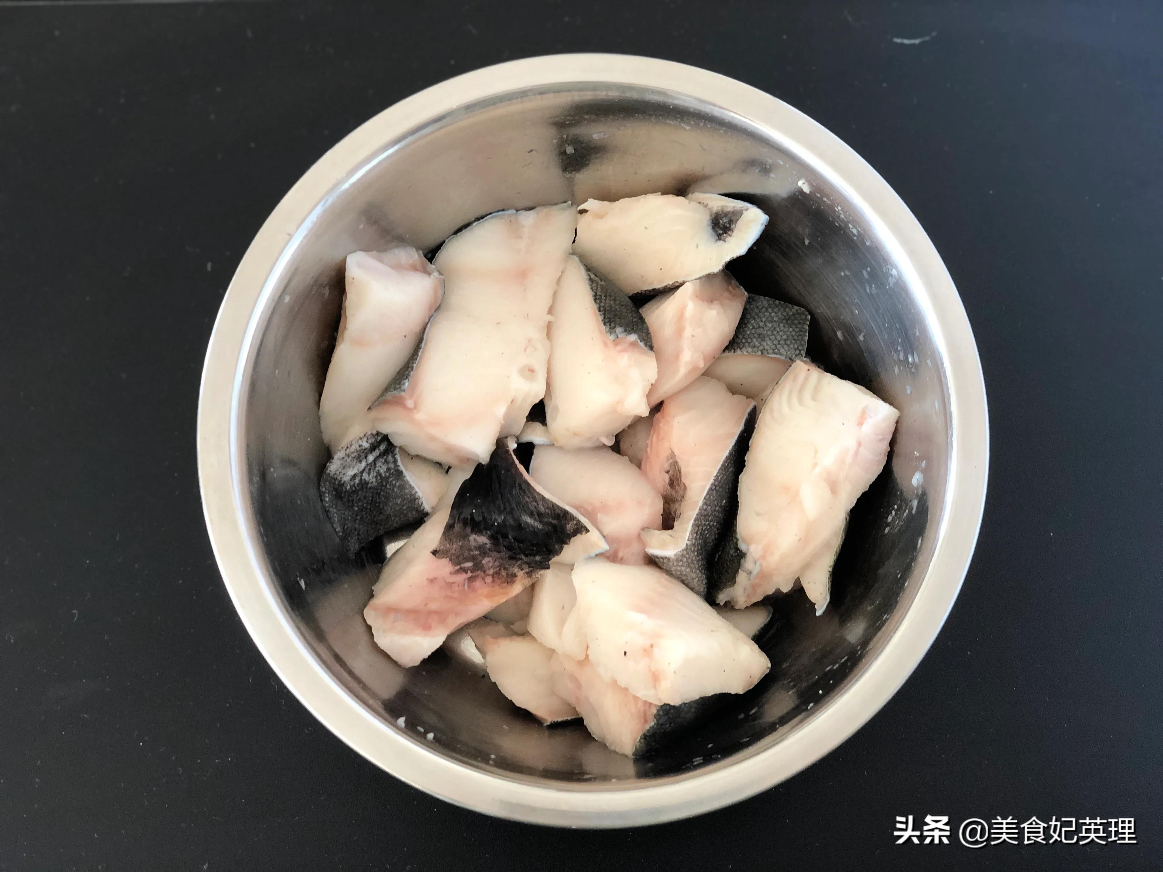 鳕鱼别再炖着吃了，试试这做法，麻辣鲜香巨下饭，老公直竖大拇指