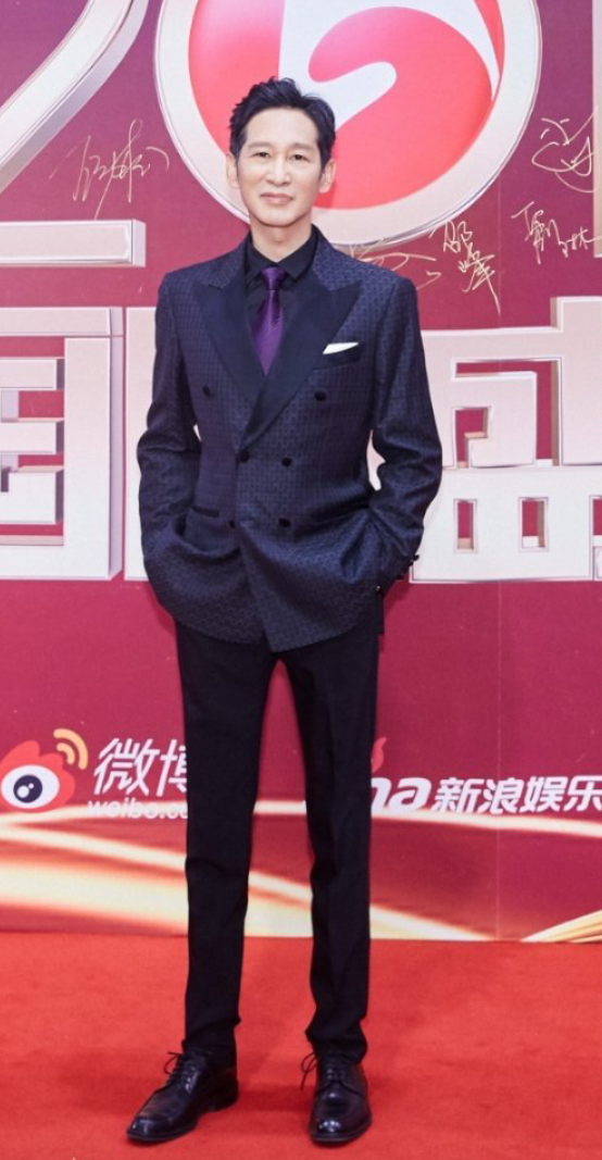 老戏骨演技炸裂，王劲松刘奕君深入人心，他将小鲜肉骂哭