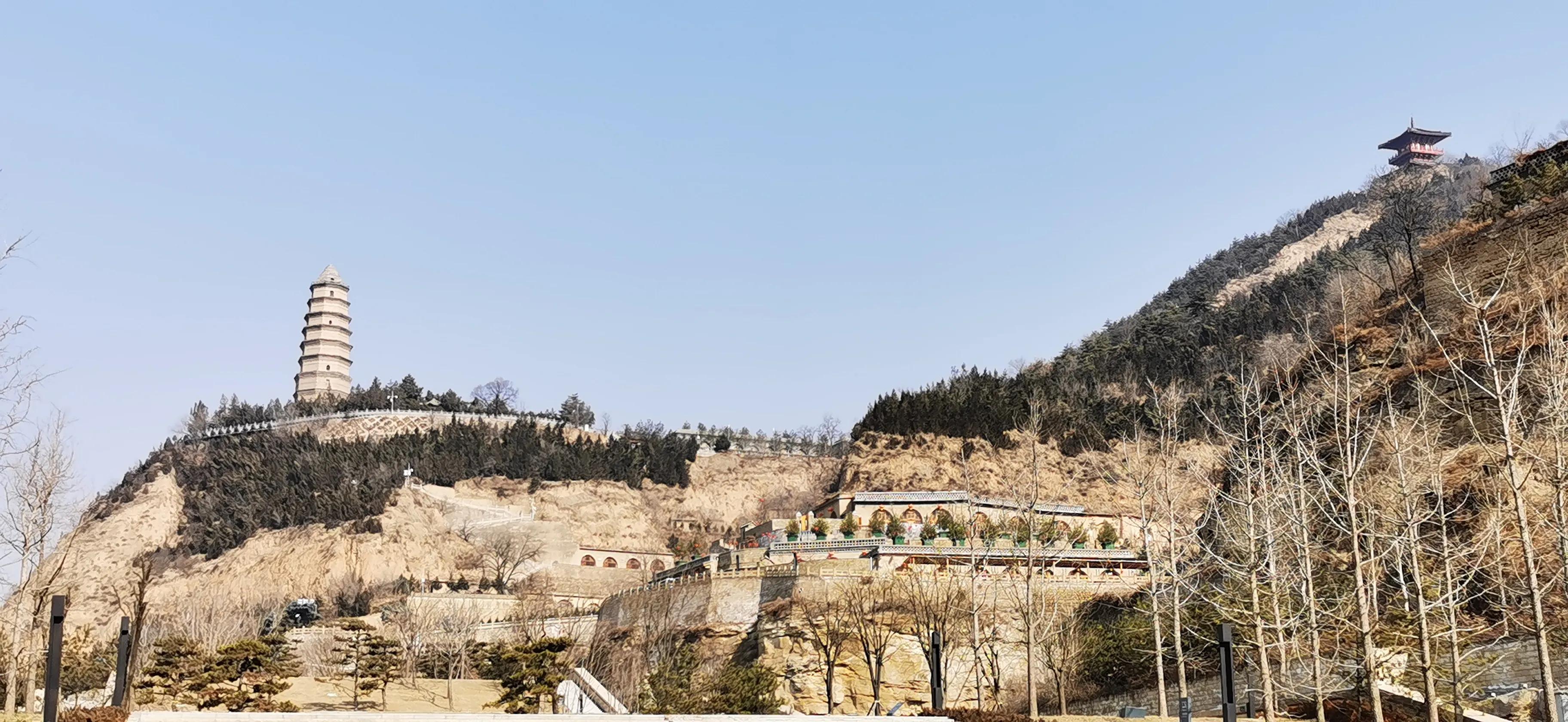 黄土地陕北高原西有子午岭秦直道,北有河套鄂尔多斯,东有黄河黄龙山