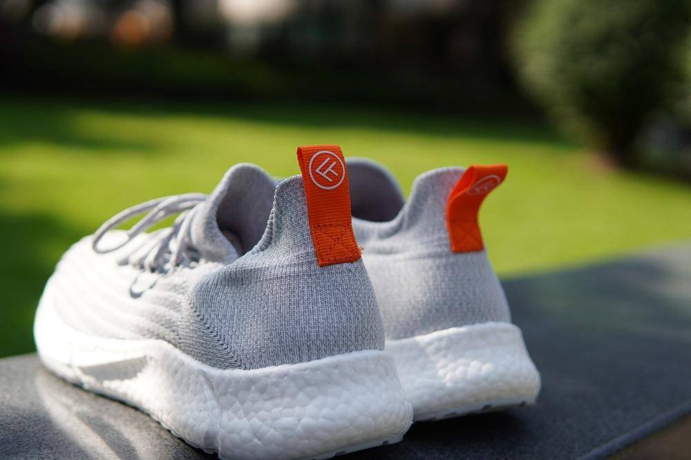 99买了双连鞋盒都没有的轻跑鞋，简单唠唠体验