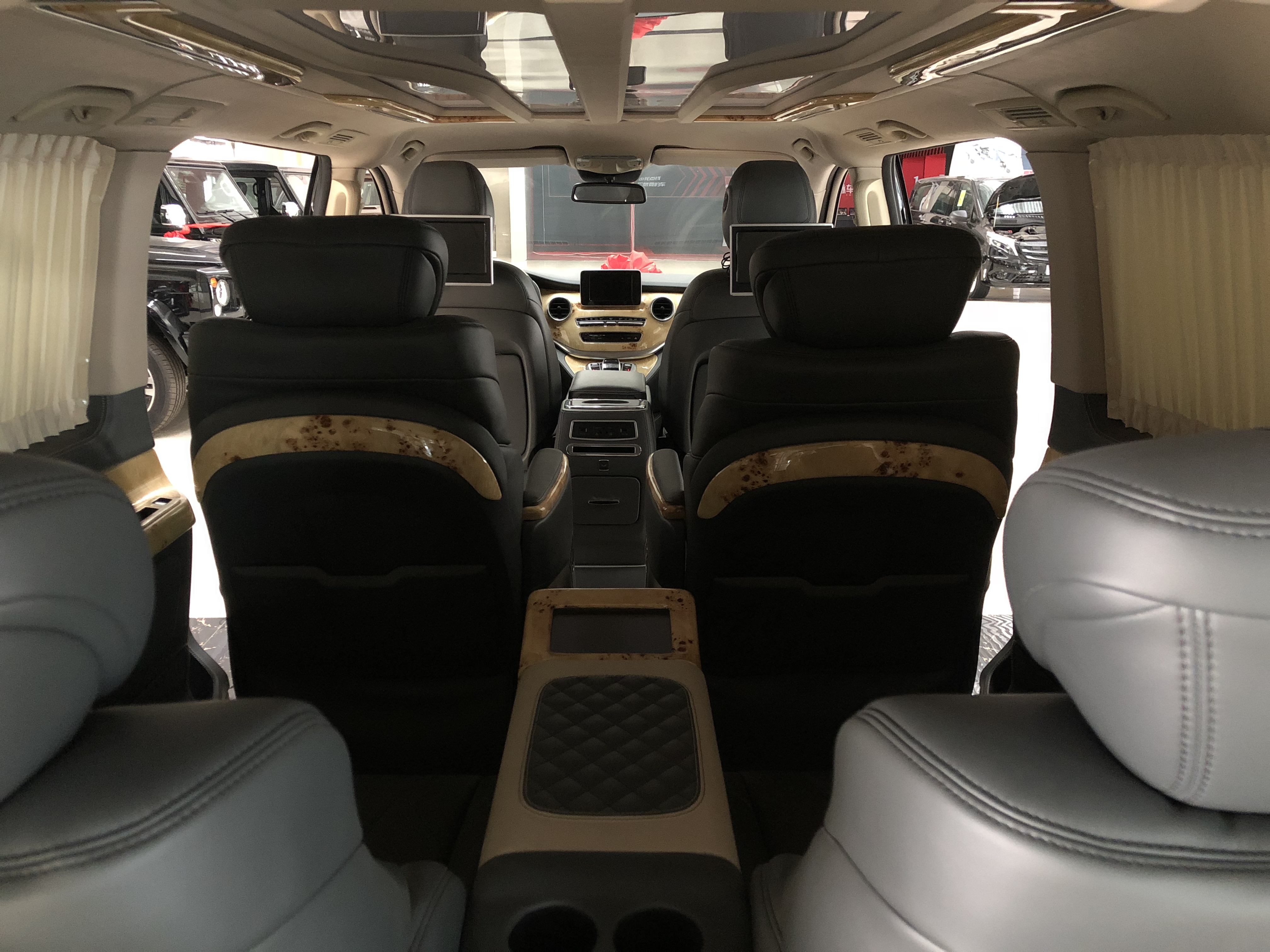 奔驰商务v250加长版升级航空座椅实车展示