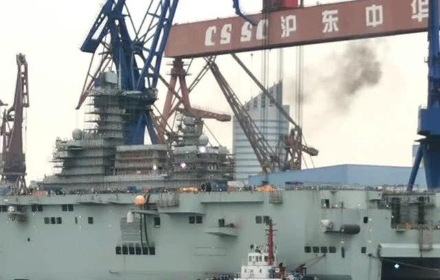 075一號(hào)艦再次冒煙，不過這次卻是好消息，舾裝進(jìn)度真是太快了