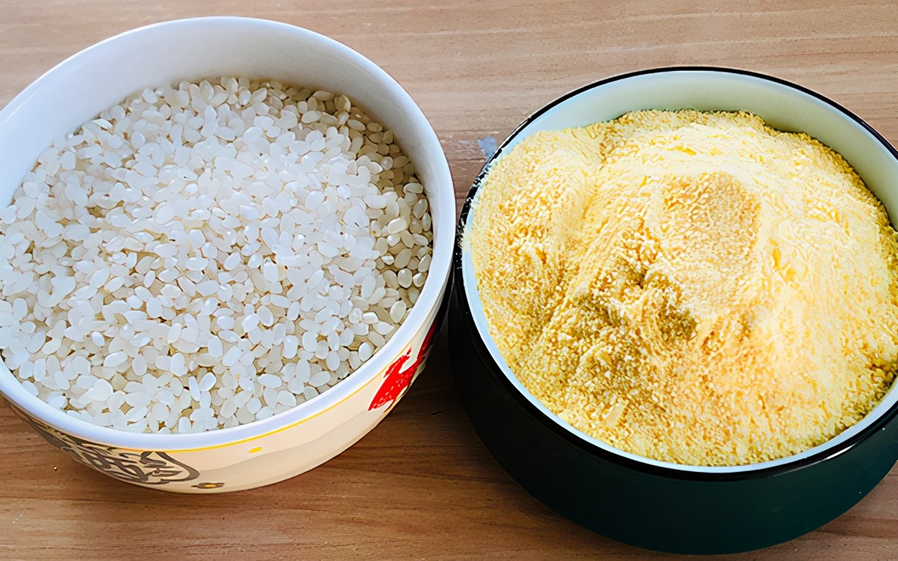 1 bowl of rice, 1 bowl of cornmeal, teach you to make nutritious