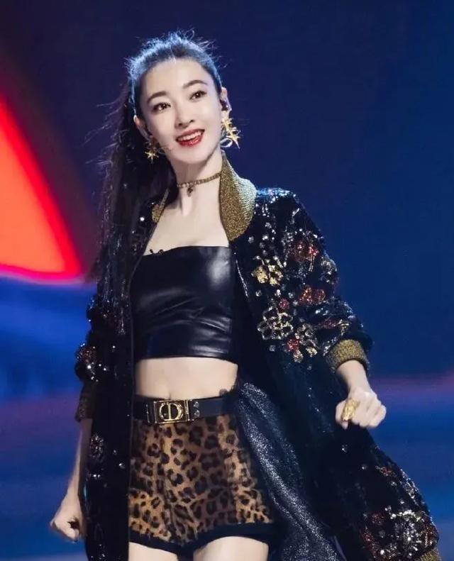 笑着离开的王丽坤，究竟是哪一点戳中了”浪姐