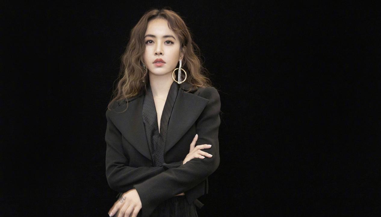 蔡依林谈择偶标准，称50岁以下帅哥就行，昔日天后如今状态不佳