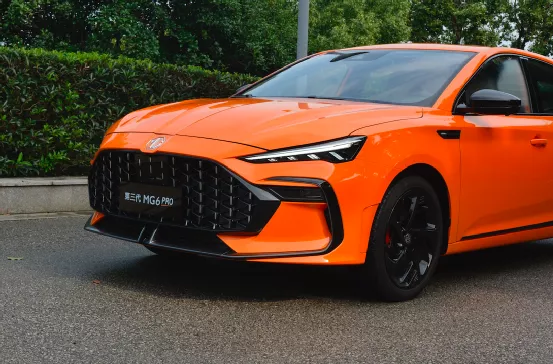 “斜杠青年”多面手 道路试驾第三代MG6 pro