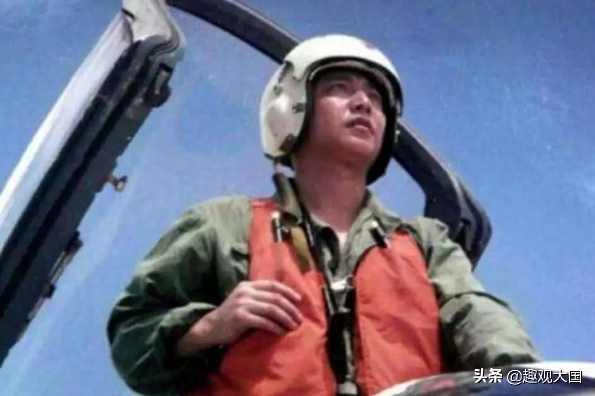 19年前王伟撞机牺牲，战友赵宇目睹全程，但为何