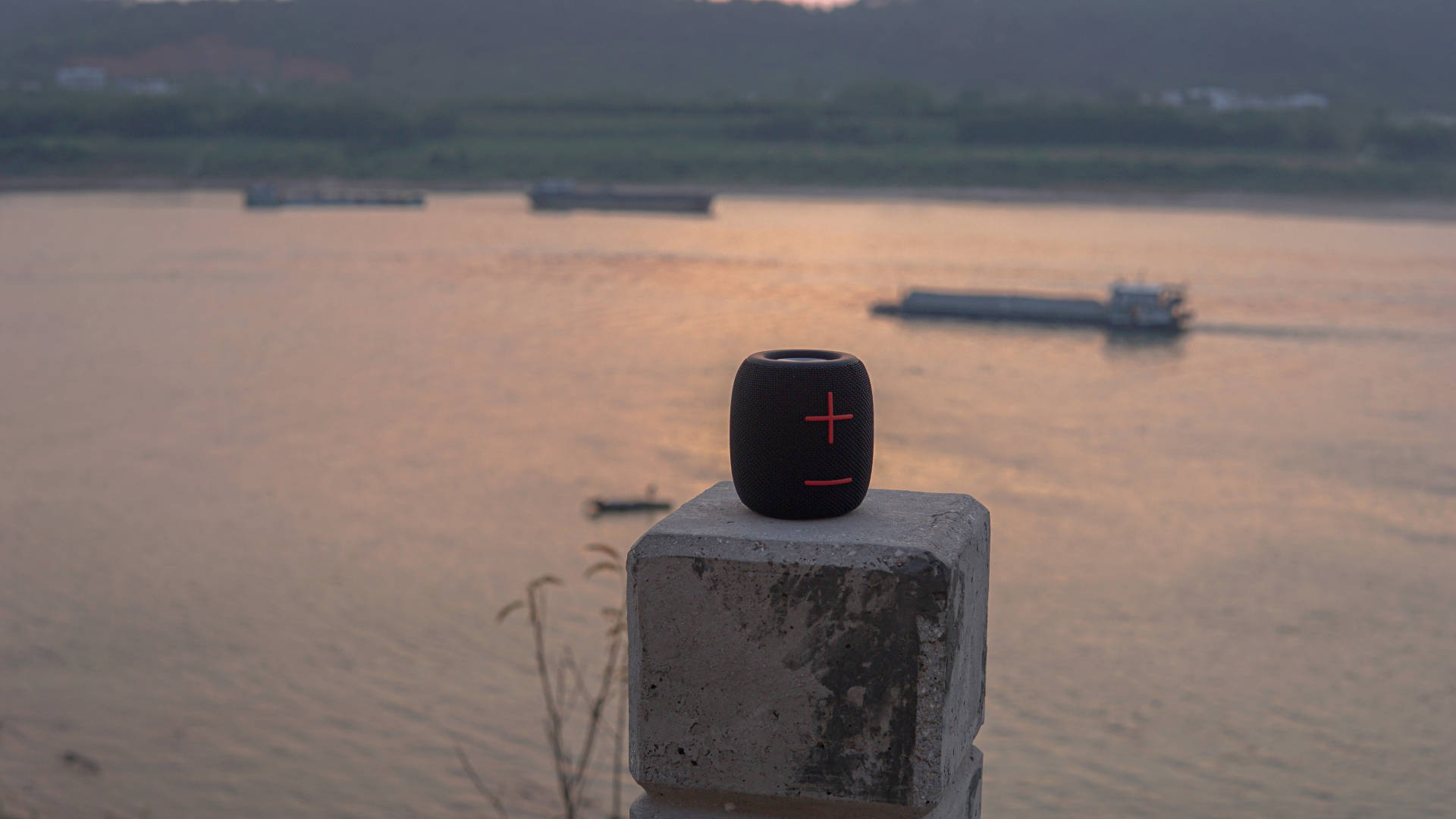 时下青年外出游玩必带的神器，Sanag M11蓝牙音箱