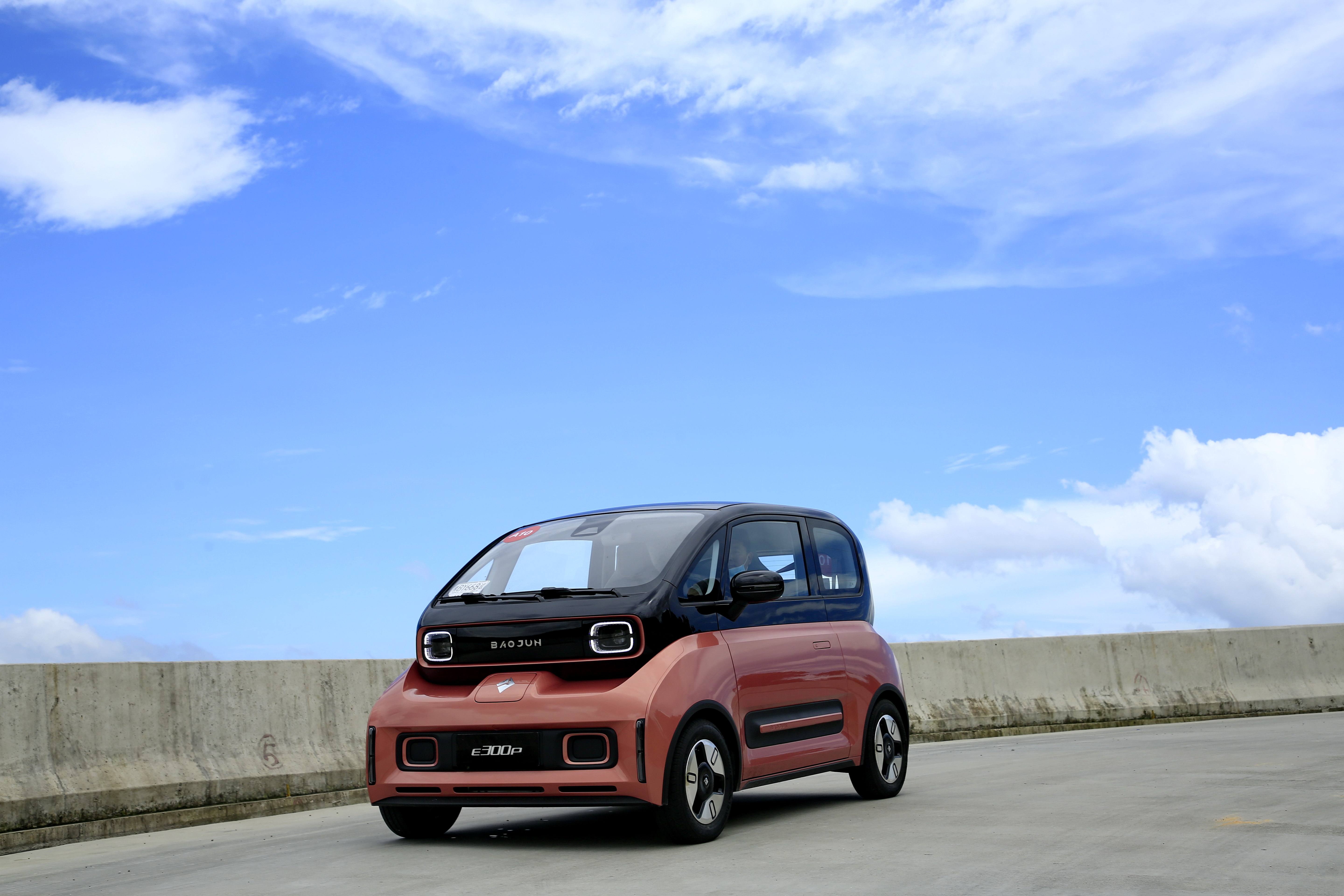 续航不低于300km的新能源才有补贴，10W以下还能选