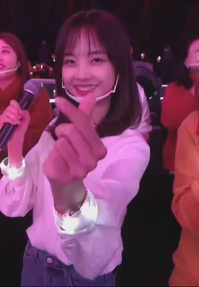 春晚|央视网络春晚阵容解锁，王冰冰现场生图超甜蔡徐坤陈赫引期待