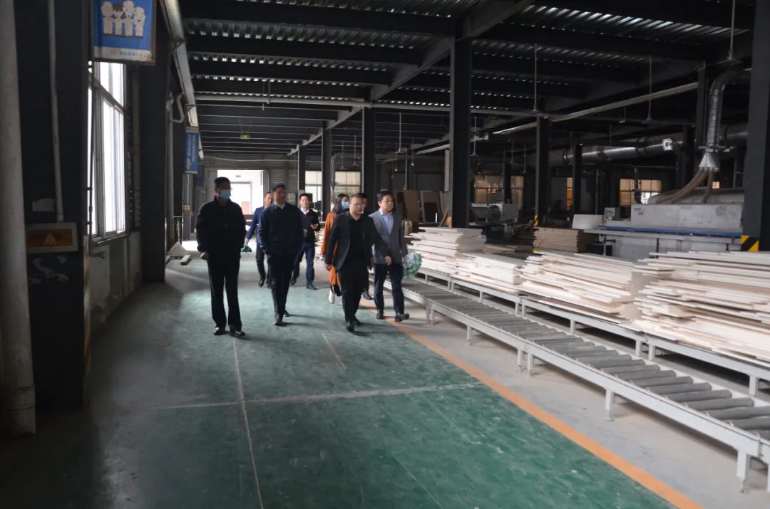 鼎高家居迎多家地产商考察，未来将一如既往地坚持拎包事业的发展