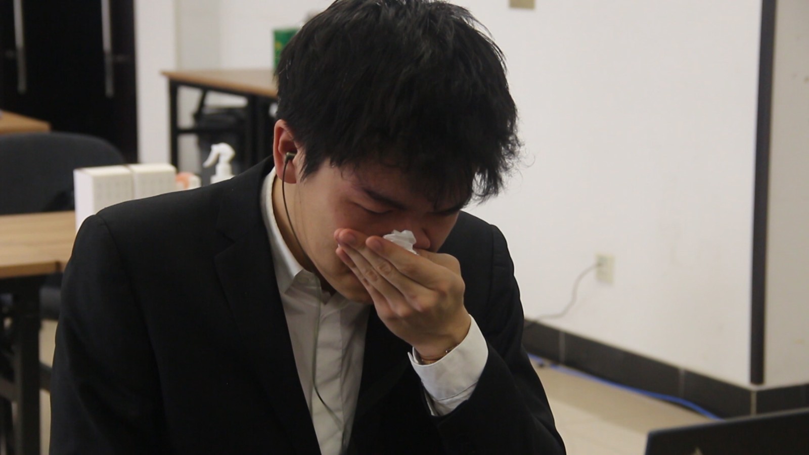 The tear asperses competition ground! Clean cry bitterly stalks or branch after champion of the painful cup that break LG