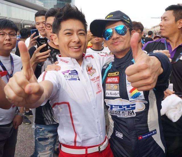 吳彥祖曬與證書同框，自稱一個月考出3張證，成新晉娛樂圈賽車手