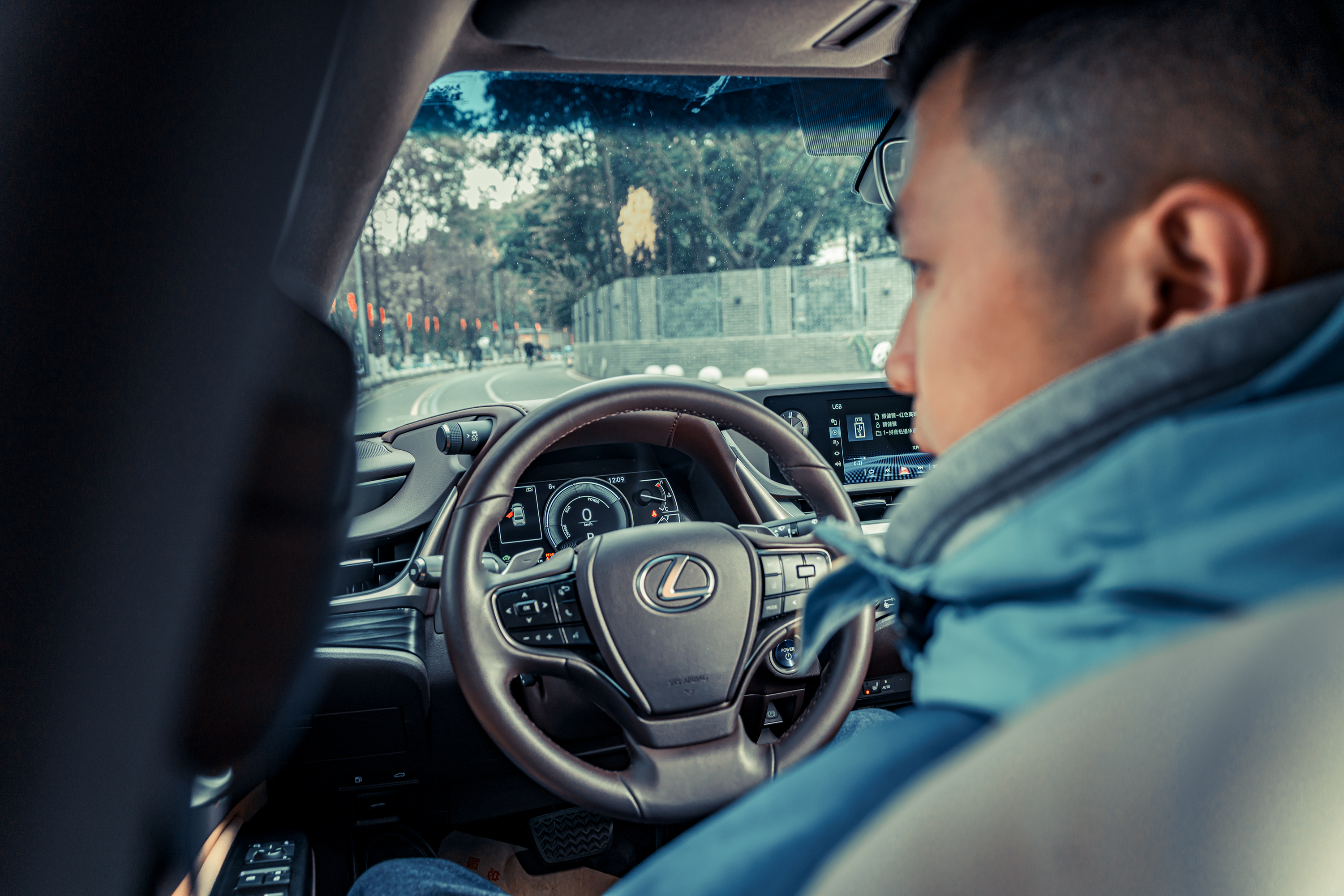 自游与惬意，雷克萨斯与咖啡骑士