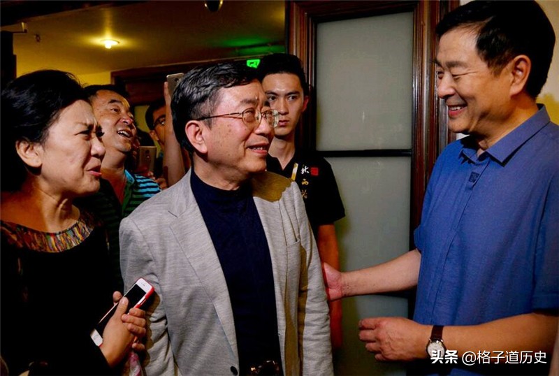 14年的婚姻却抵不过一时温情，余秋雨的婚姻为何如此？