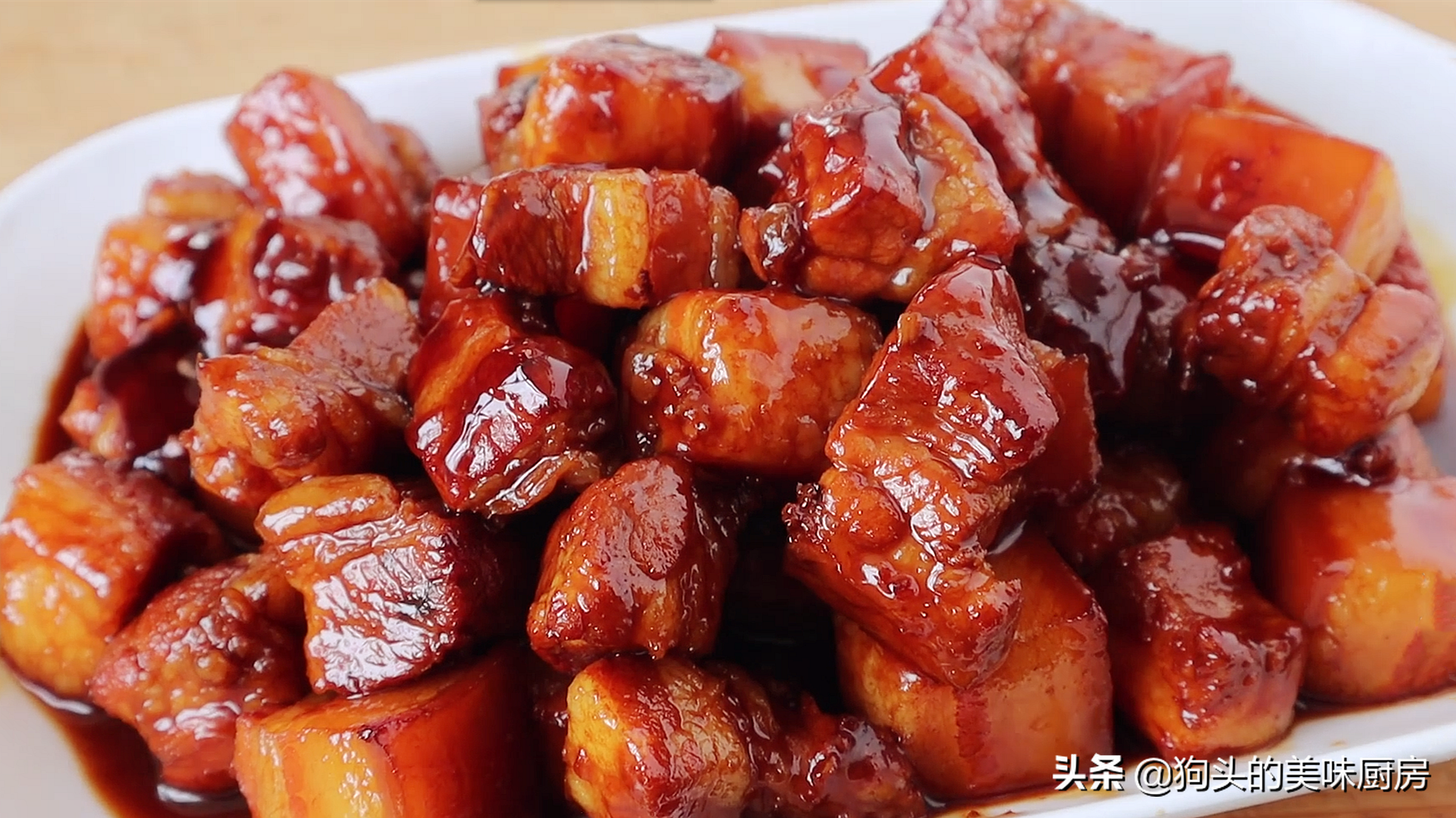做紅燒肉時，掌握這些小技巧，紅燒肉不腥不柴，軟爛入味口感好