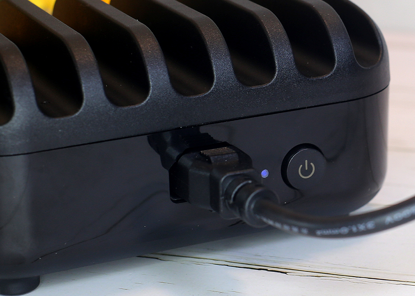 多口充电更便利，奥睿科充电巴士满足全家充电需求