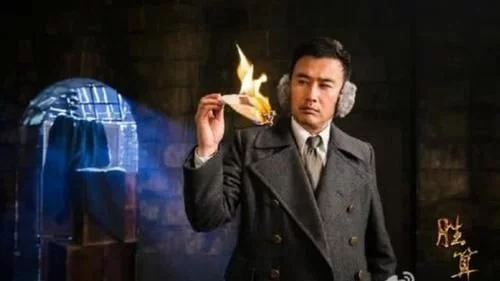 谍战剧扛把子柳云龙带着新剧来了，这下彻底没